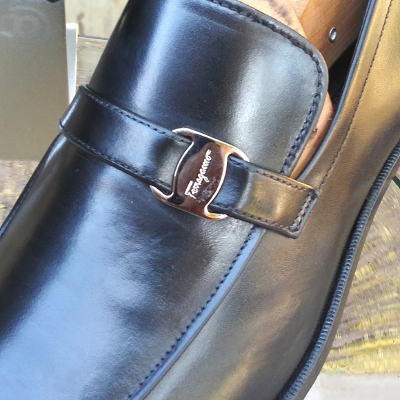 🆕 $SOLD$ Salvatore Ferragamo Black Split Toe Slip On Loafers - Picture 11 of 16